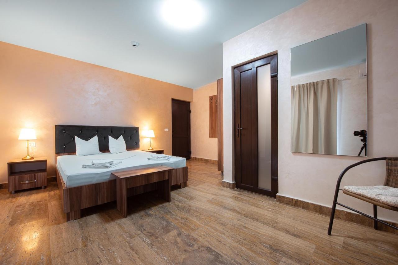 La Dudu Hotell Vama Veche Eksteriør bilde